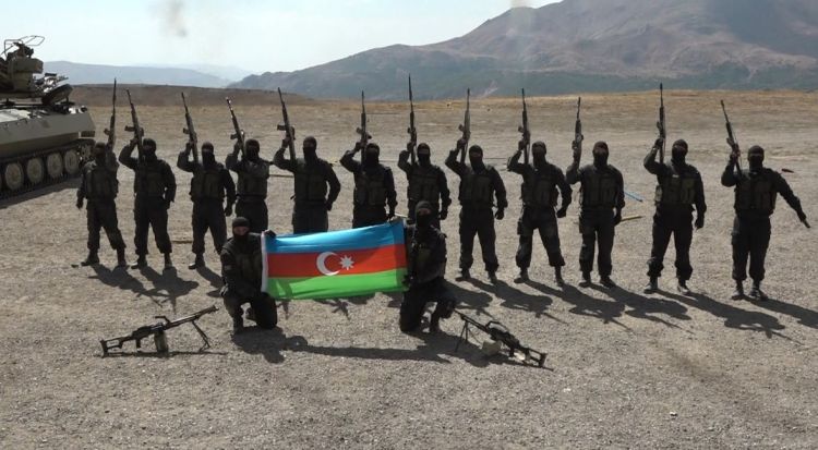 Tələbələr Vətən müharibəsi qaziləri və hərbi pilotlarla görüşüblər<font color=red> - FOTOLAR</font>
