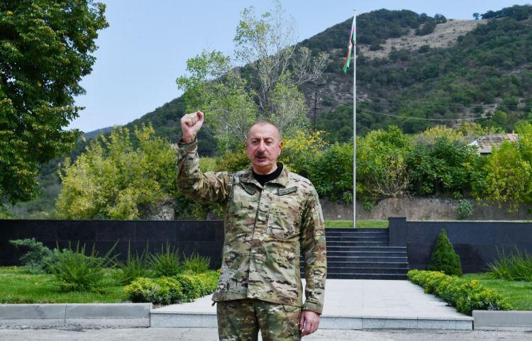 Azərbaycan Prezidenti: Biz şəhidlərimizin canı, qanı bahasına, qəhrəman əsgər və zabitlərimizin fədakarlığı sayəsində bu gün bu torpaqlardayıq