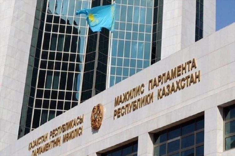 Qazaxıstanda Nazarbayevlə bağlı dövlət bayramı ləğv edilib