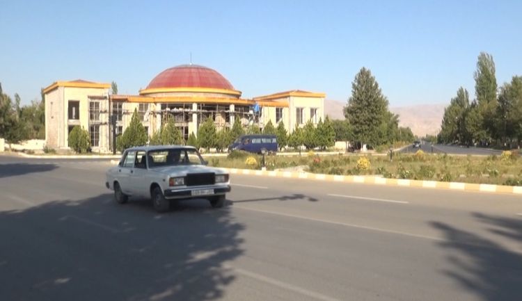 Şərurda yaşayış binası və avtovağzal tikilir<font color=red> - VİDEO</font>