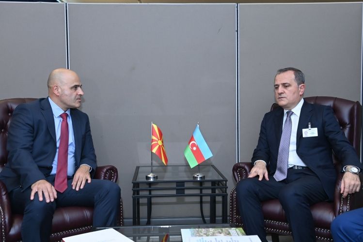 Şimali Makedoniyanın Baş naziri: Azərbaycanla münasibətlərin daha da inkişafında maraqlıyıq