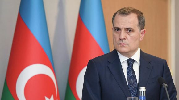 Ceyhun Bayramov Ermənistanın XİN başçısı ilə müzakirə etdiyi məsələləri açıqlayıb
