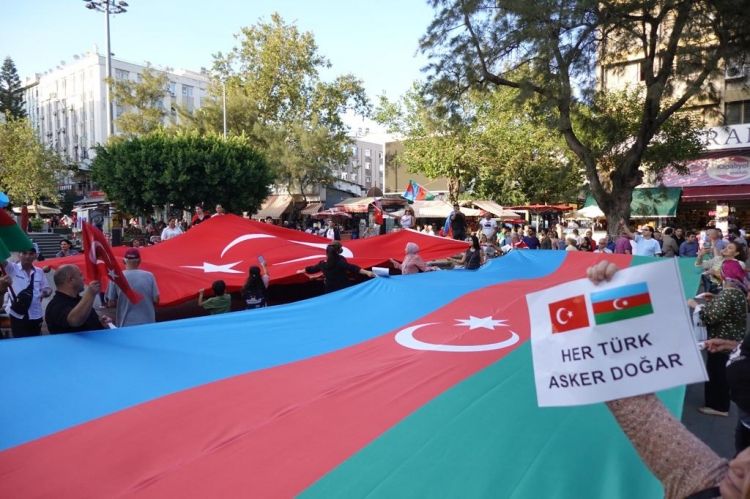 Antalyada Azərbaycan Ordusuna dəstək və erməni təxribatlarına etiraz məqsədilə tədbir keçirilib<font color=red> - FOTOLAR</font>