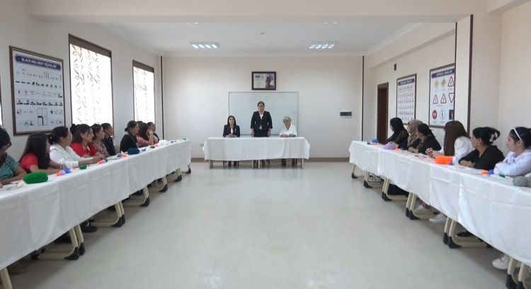 Şərurda bədii tikmə sənəti üzrə təlim keçirilib<font color=red> - FOTOLAR</font>