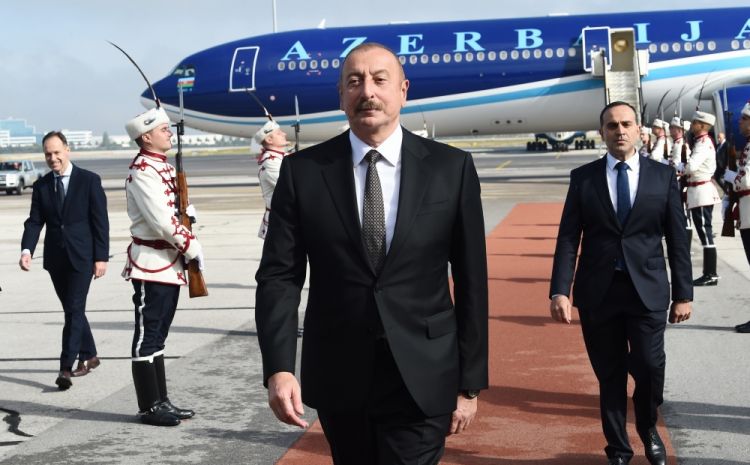 Azərbaycan Prezidenti İlham Əliyev Bolqarıstana rəsmi səfərə gedib<font color=red> - FOTOLAR</font>
