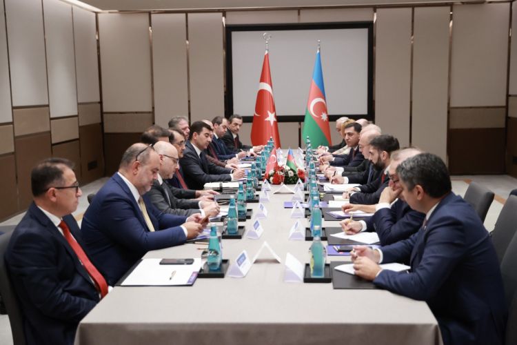  Azərbaycan-Türkiyə II Enerji Forumunda Zəngəzur dəhlizi ilə elektrik enerjisinin ötürülməsi müzakirə edilib 