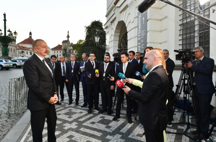 Prezident İlham Əliyev: Ümid edirəm ki, biz sülhə yavaş-yavaş yaxınlaşırıq