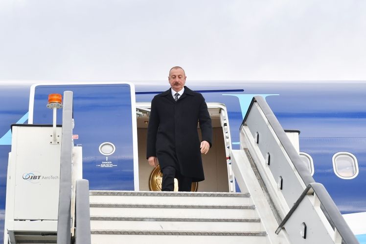 Azərbaycan Prezidenti İlham Əliyev Rusiya Federasiyasına işgüzar səfərə gedib<font color='red'> - YENİLƏNİB</font><font color=red> - FOTOLAR</font>
