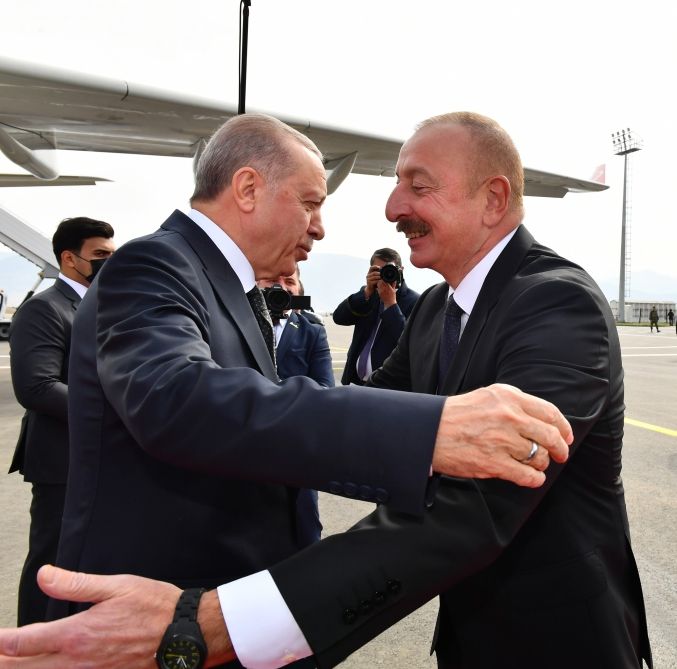 Türkiyə Prezidenti Rəcəb Tayyib Ərdoğan Azərbaycana rəsmi səfərə gəlib<font color='red'> - YENİLƏNİB</font><font color=red> - FOTOLAR</font>