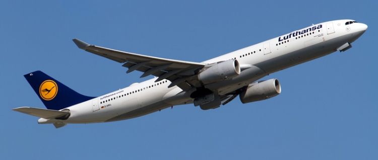 Frankfurt-Astana təyyarəsi əlverişsiz hava səbəbindən Bakı hava limanına enib