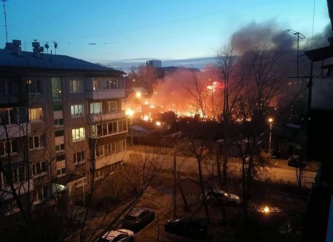 Rusiyanın İrkutsk vilayətində qırıcı təyyarə yaşayış evinin üzərinə düşüb, iki nəfər həlak olub
