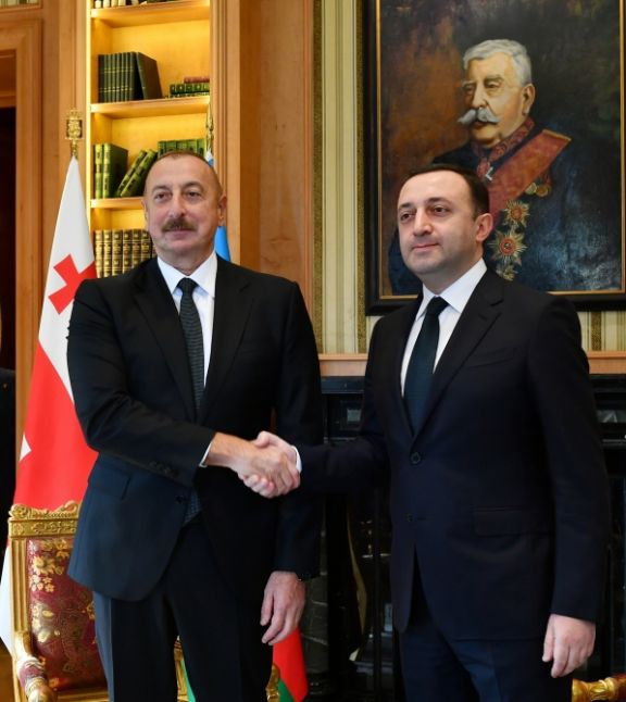 Prezident İlham Əliyevin və Baş nazir İrakli Qaribaşvilinin Mçxetada birgə işçi naharı olub<font color='red'> - YENİLƏNƏCƏK</font>