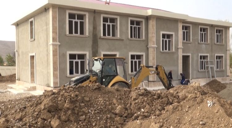 Şərur rayonunun Həmzəli və Axura kəndləri simasını dəyişir<font color=red> - VİDEO</font>