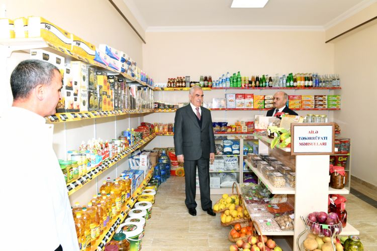 Xidmət mərkəzi gündəlik ehtiyacların ödənilməsini təmin edəcək<font color=red> - FOTOLAR</font>