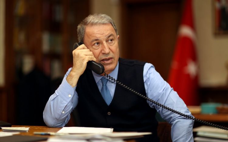 Hulusi Akar Ukraynanın müdafiə və infrastuktur nazirləri ilə taxıl ixracını müzakirə edib