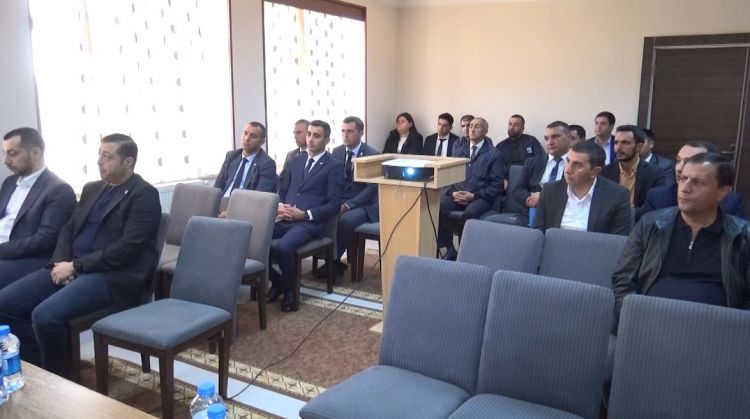 Futbolun inkişafı məqsədilə seminarlar davam etdirilir<font color=red> - FOTOLAR</font>