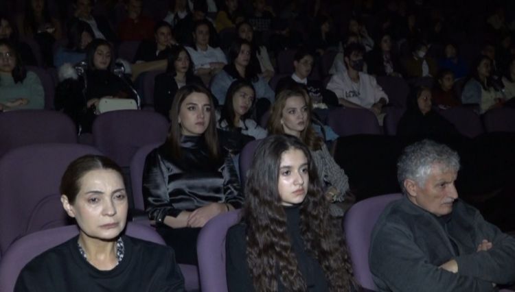 Naxçıvanda “Köhnə çamadanlar” bədii filminin premyerası keçirilib<font color=red> - VİDEO</font>