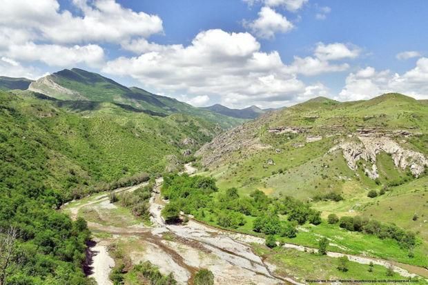 Laçın dəhlizi ilə sülhməramlıların məsuliyyət zonasına silahlar daşınır