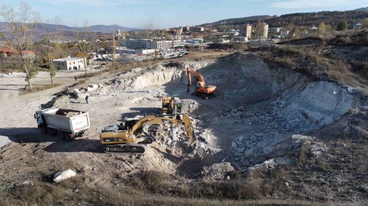 Şuşa şəhərinin içməli su təchizatı sistemlərinin yenidən qurulması layihəsi uğurla davam etdirilir