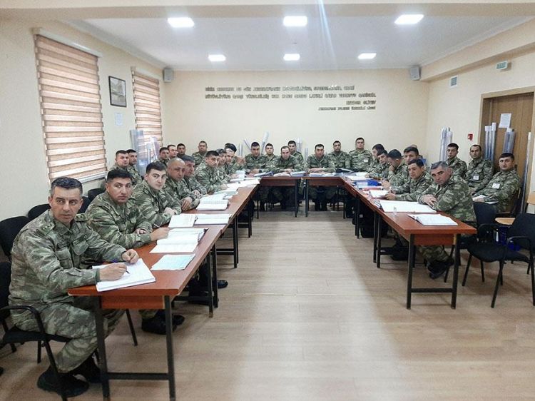 Azərbaycan Ordusunun hərbi hissələrinin komanda-qərargah təlimləri keçirilir<font color=red> - FOTOLAR</font>