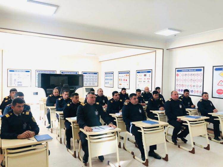 Nəqliyyat vasitələrinin idarə edilməsində təhlükəsizlik tədbirləri ilə bağlı seminar-məşğələ keçirilib