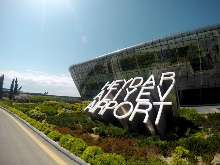 Heydər Əliyev Beynəlxalq Aeroportunda sərnişindən tapança götürülüb