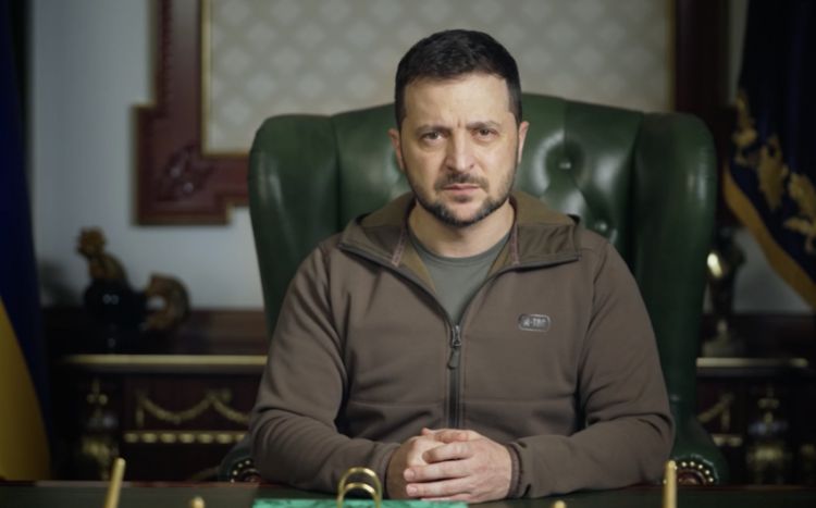 Zelenski indiyədək Ukraynaya atılan raketlərin sayını açıqlayıb