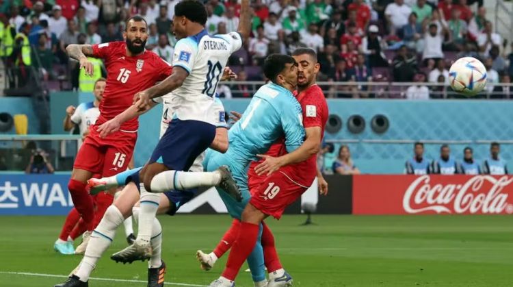 İran millisinin qapıçısı üçün mundial başa çatıb