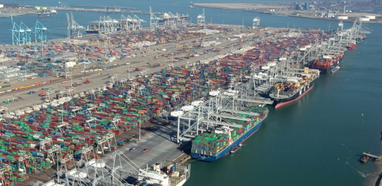Rusiyanın 400 min tondan çox gübrəsi Avropa limanlarında saxlanılıb