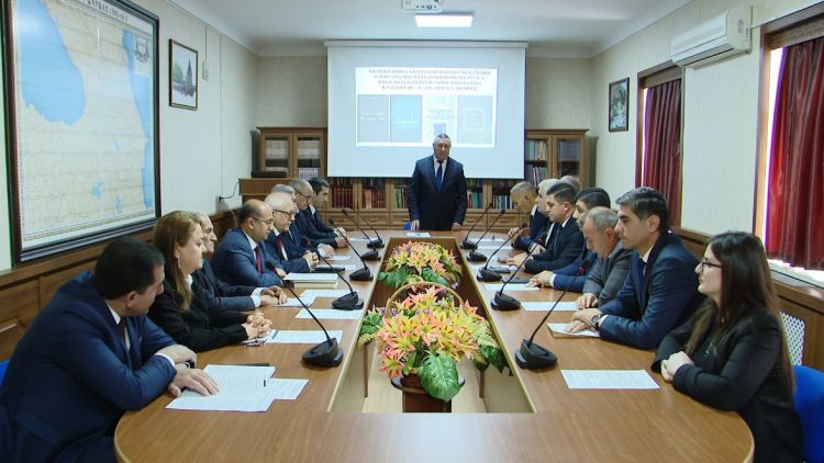Yeni nəşr olunmuş kitabların təqdimatı keçirilib<font color=red> - FOTOLAR</font>