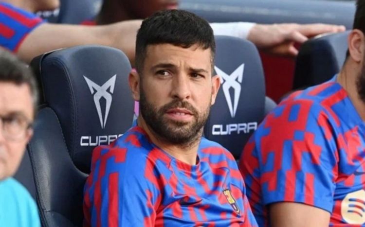 "Barselona" aparıcı futbolçusu ilə vidalaşmağa hazırlaşır