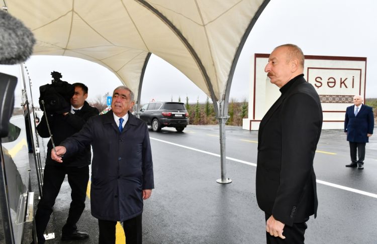 Prezident İlham Əliyev Oğuz-Şəki avtomobil yolunun yenidənqurmadan sonra açılışında iştirak edib<font color='red'> - YENİLƏNİB</font><font color=red> - FOTOLAR</font>