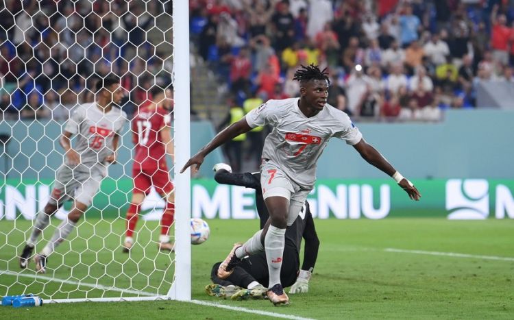 DÇ-2022: İsveçrə millisi 1/8 finalda, Serbiya mundialla vidalaşıb