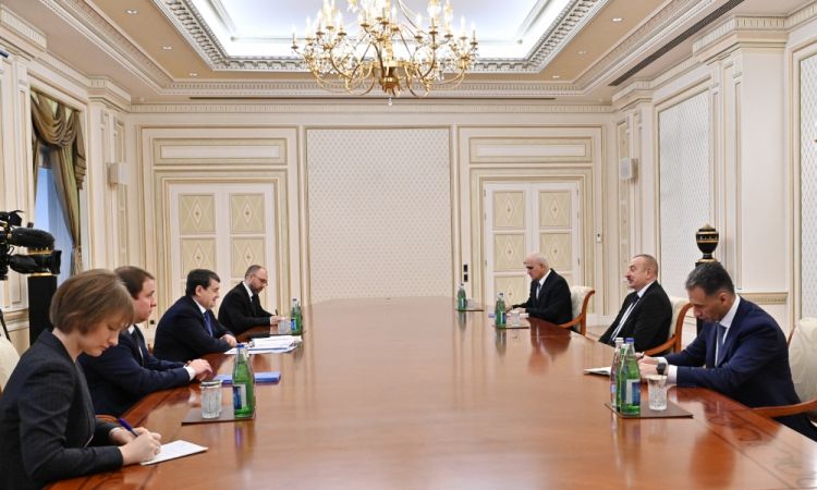 Azərbaycan Prezidenti İlham Əliyev Rusiya Prezidentinin köməkçisini qəbul edib