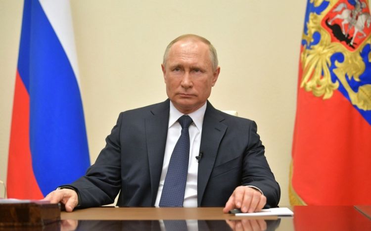 Putin şuranın daimi üzvləri ilə Rusiyanın təhlükəsizliyini müzakirə edib