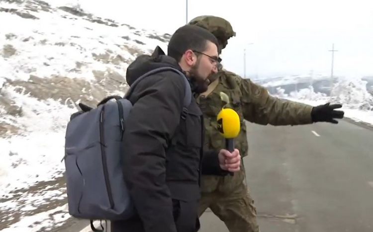 Volkovun göstərişi ilə sülhməramlılar azərbaycanlı jurnalistlərin peşə fəaliyyətinə mane oldu<font color=red> - VİDEO</font>