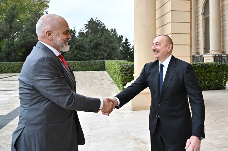 Azərbaycan Prezidenti İlham Əliyevin Albaniyanın Baş naziri Edi Rama ilə təkbətək görüşü olub<font color='red'> - YENİLƏNİB 2</font><font color=red> - FOTOLAR</font>