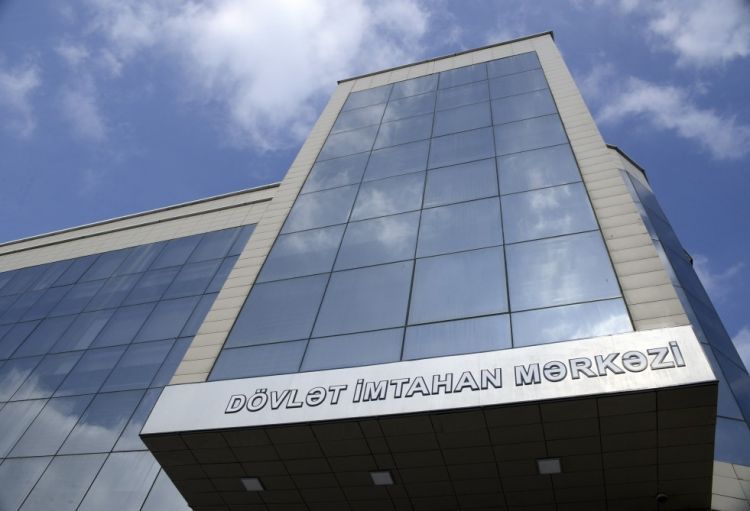 DİM: Xarici dillər üzrə fəlsəfə doktoru imtahanında 370 iddiaçı iştirak edəcək