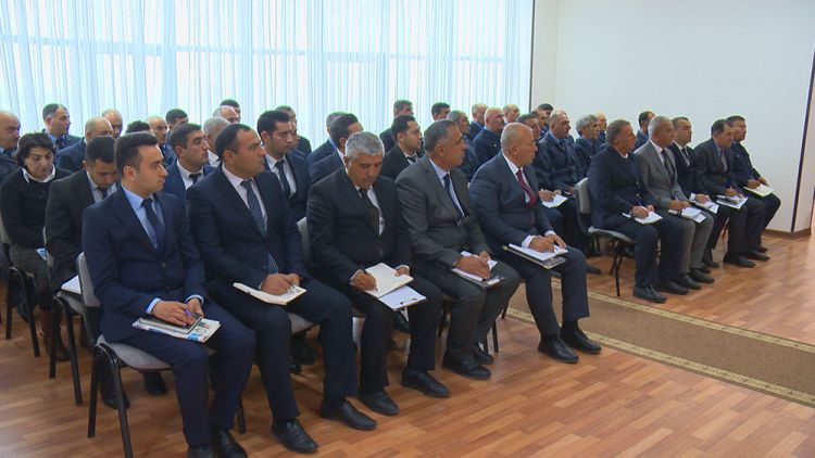 Ətraf mühitin mühafizəsi sahəsində görülən işlər müzakirə olunub<font color=red> - FOTOLAR</font>
