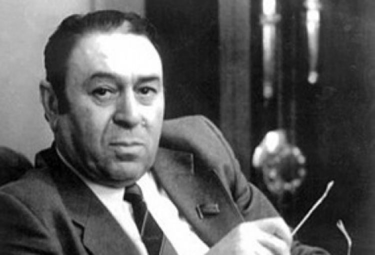 Bu gün Xalq şairi Nəbi Xəzrinin doğum günüdür