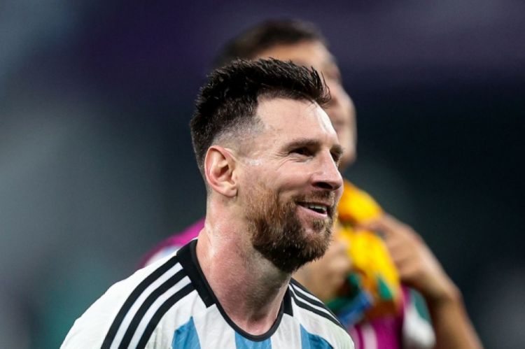 Messi “Qızıl top”a əsas namizəddir, Kvaratsxeliya ilk 10-luqdadır