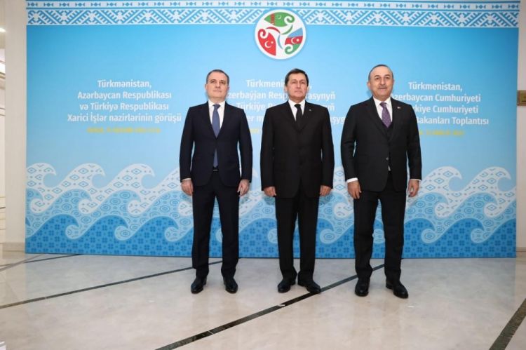 Azərbaycan, Türkiyə və Türkmənistanın XİN rəhbərləri Avazada bir araya gəliblər