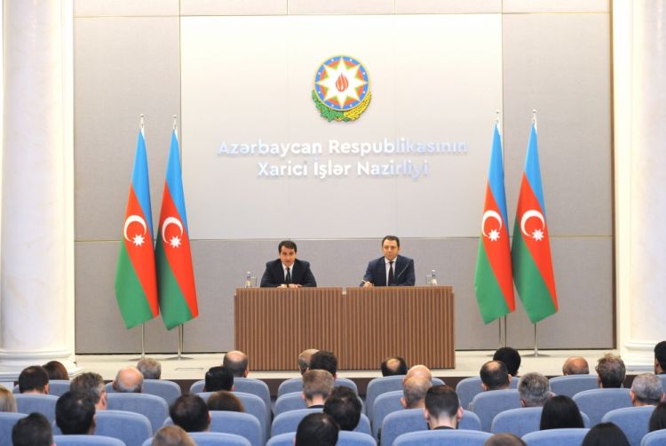 Prezidentin köməkçisi: Azərbaycanın faydalı qazıntı yataqları qanunsuz istismar edilib
