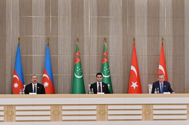 Azərbaycan-Türkiyə-Türkmənistan sənədləri imzalanıb<font color=red> - FOTOLAR</font>