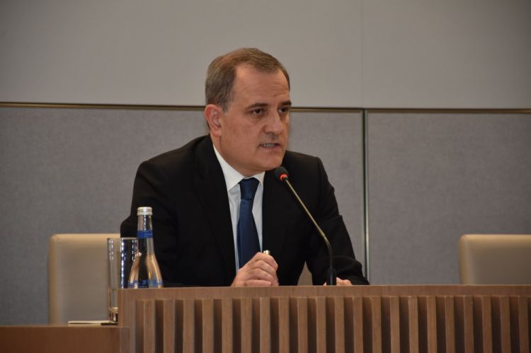 Diplomatlar Qarabağdakı sərvətlərimizin qanunsuz istismarı barədə məlumatlandırılıb