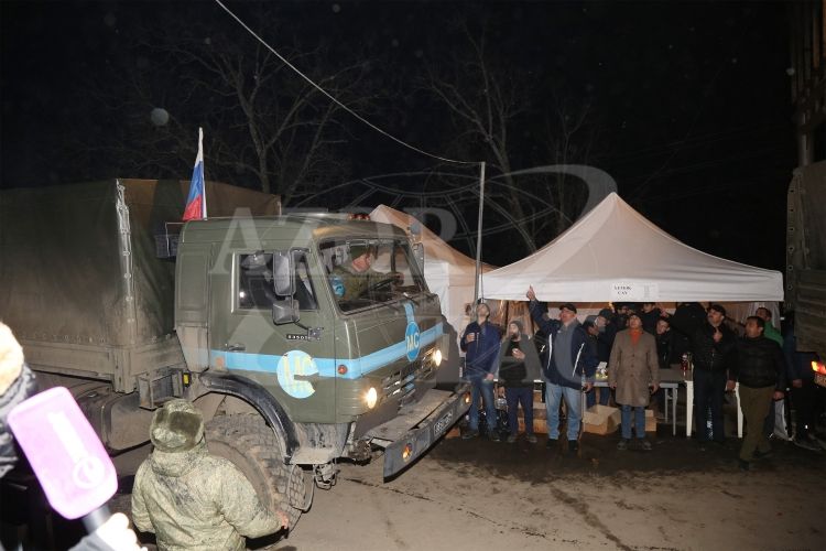 Sülhməramlıların təchizat avtomobilləri Laçın-Şuşa yolundan maneəsiz keçib