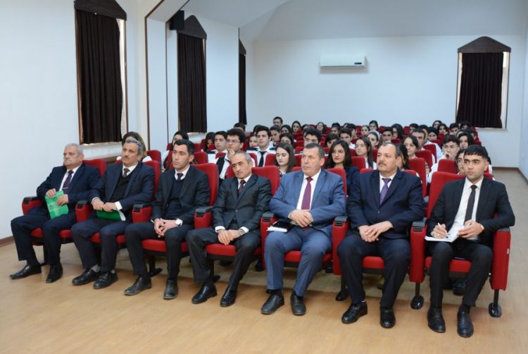 Baytarlıqla bağlı dərs vəsaitinin təqdimatı olub<font color=red> - FOTOLAR</font>