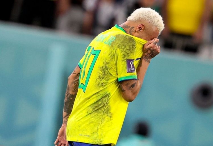 Braziliyalı futbolçular Neymarın millidəki karyerasını bitirməsini istəmirlər
