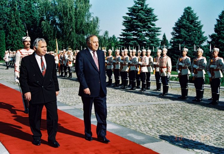 Xalqa bağışlanmış ömürdən anlar: 1995-ci ilin iyunu