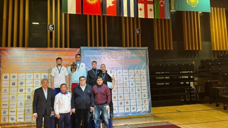 Boksçularımız Qazaxıstandan 12 medalla qayıdırlar